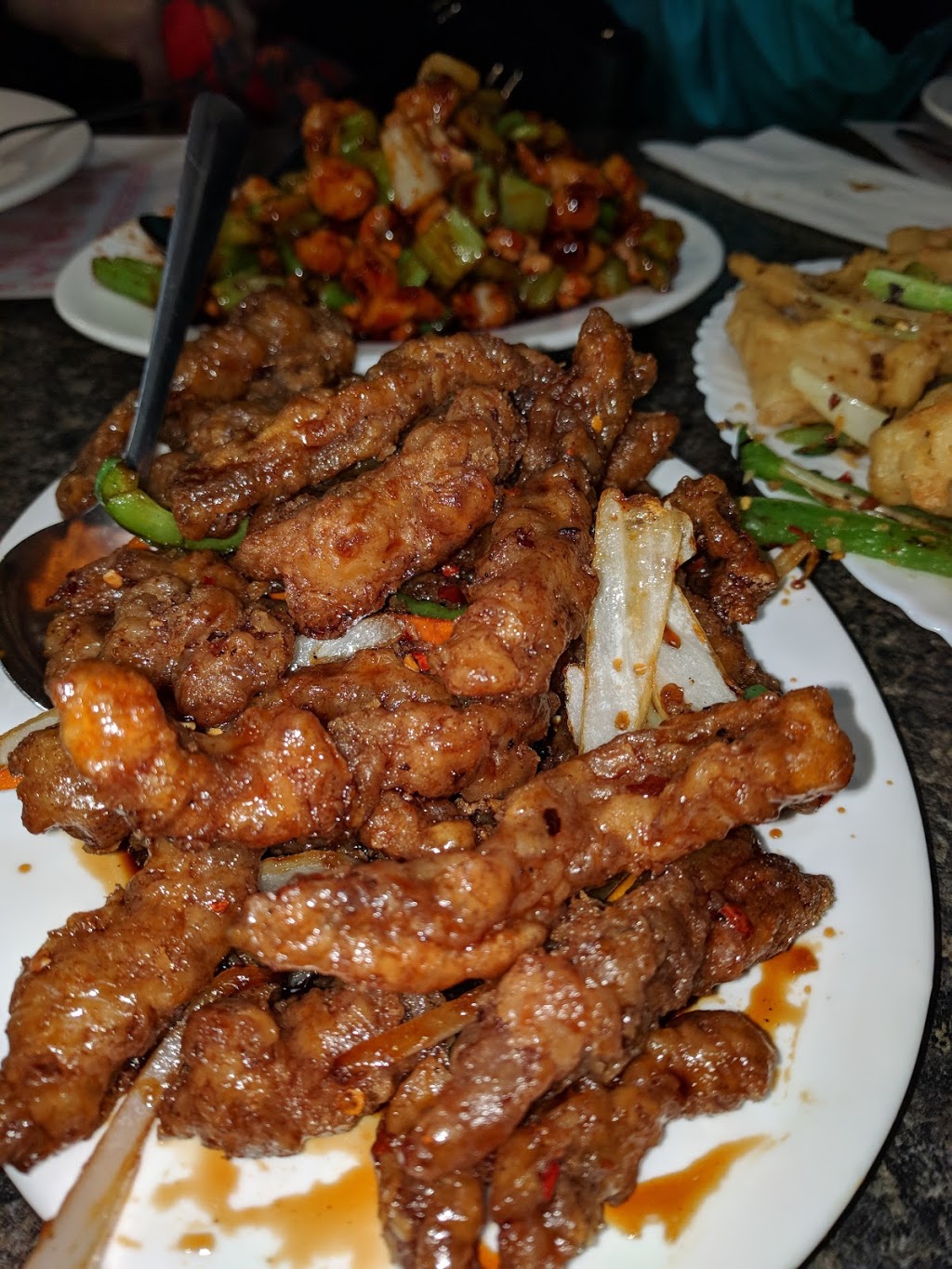 Club House Family Restaurant & Lounge | 5012 16 Ave NW, Calgary, AB T3B 0N3, Canada | Phone: (403) 288-5656