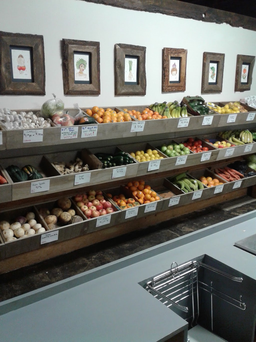 Townsite Fruit & Veg | 5831 Ash Ave #111, Powell River, BC V8A 4R5, Canada | Phone: (604) 828-4215