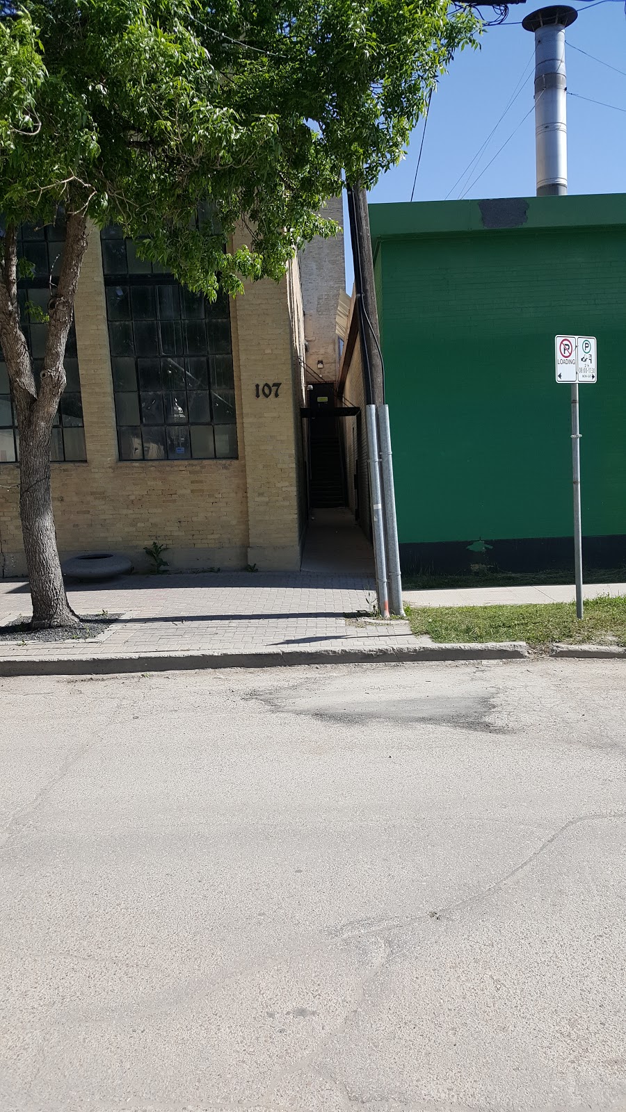 Lift Fitness | 107 Pacific Ave, Winnipeg, MB R3B 0M1, Canada | Phone: (204) 453-7162