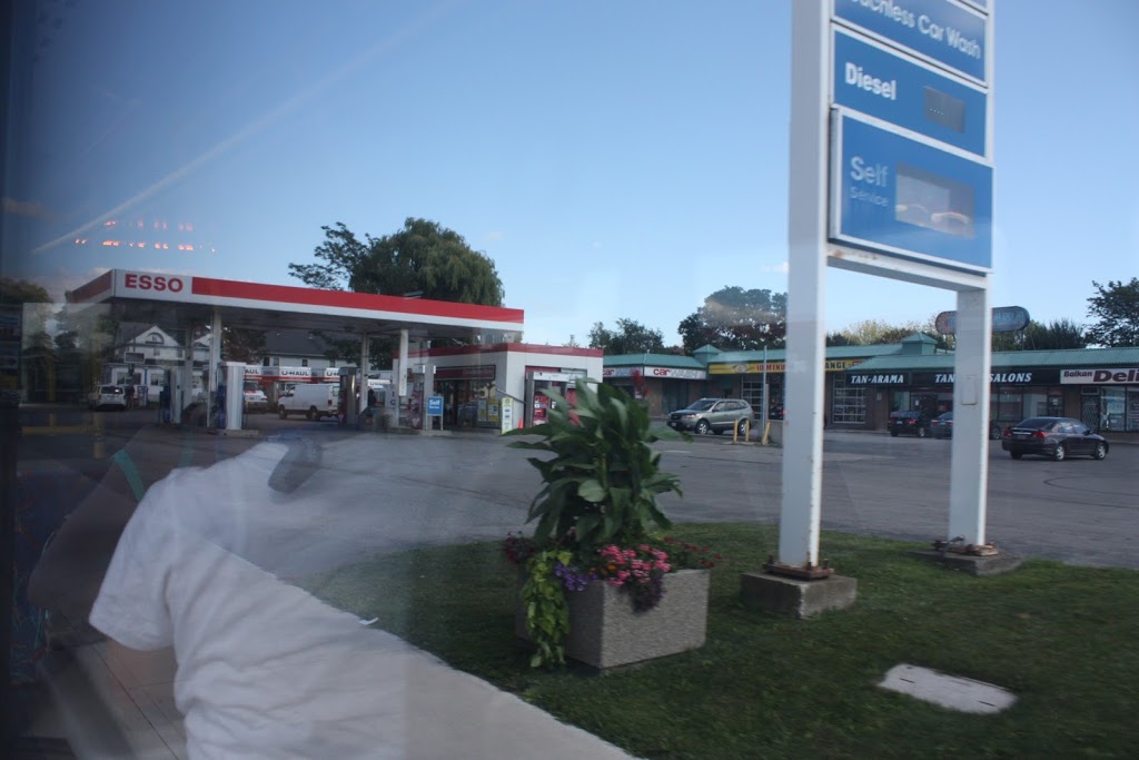 Esso | 8214 Lundys Ln, Niagara Falls, ON L2H 1H1, Canada | Phone: (905) 357-5221