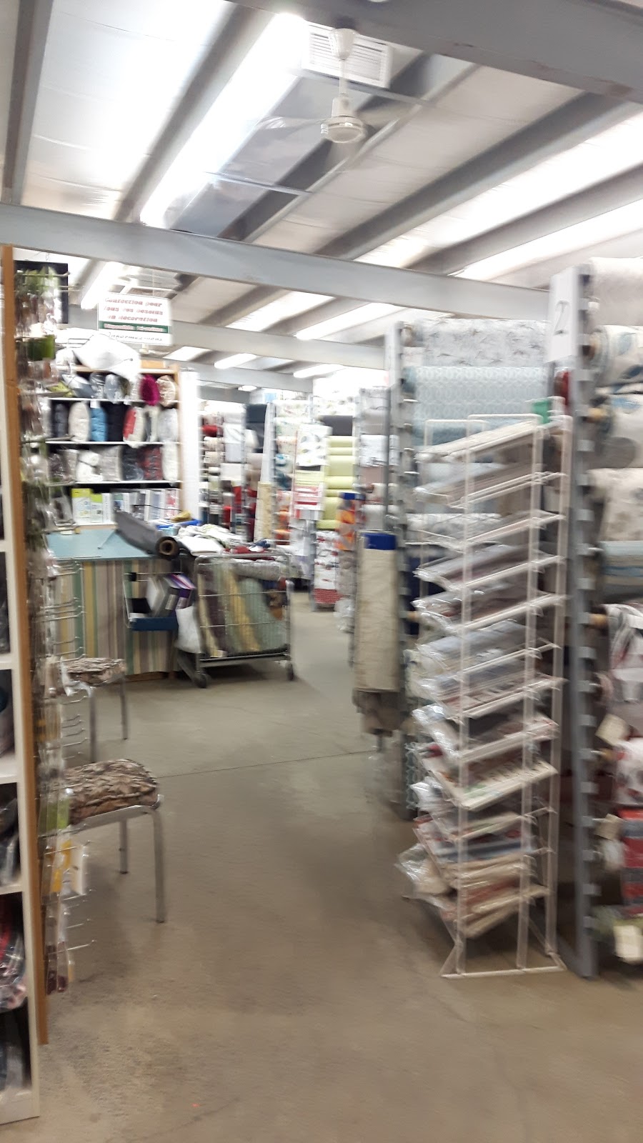 Fabrics Roger & Son | 17975 Rue Charles, Mirabel, QC J7J 1H9, Canada | Phone: (450) 435-5124