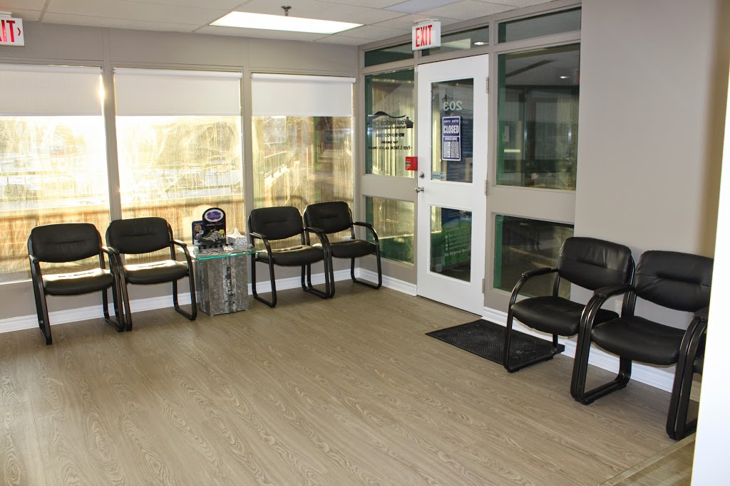 Foot Medical Centre | 126 Wellington St W unit 203, Aurora, ON L4G 2N9, Canada | Phone: (905) 503-3668