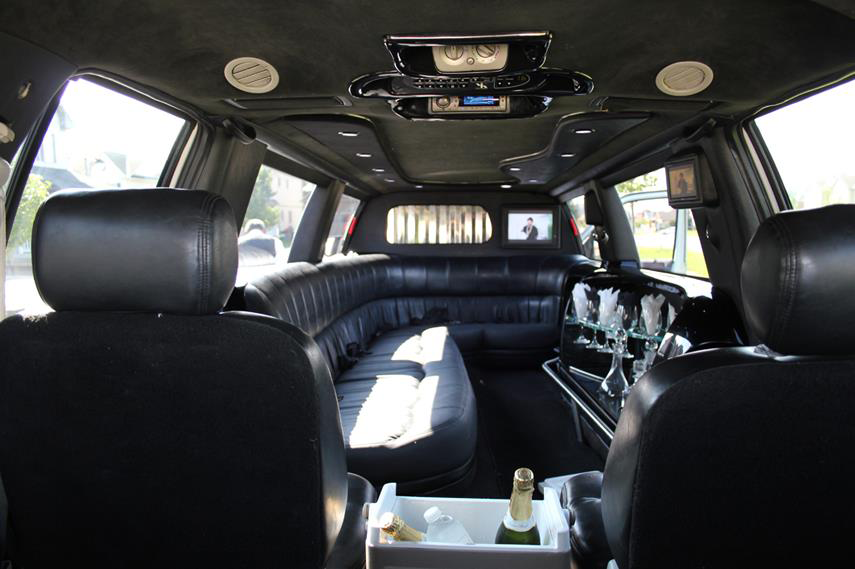 Moonlight Limousine | 800 Ormond Dr, Oshawa, ON L1K 3B6, Canada | Phone: (905) 665-5052
