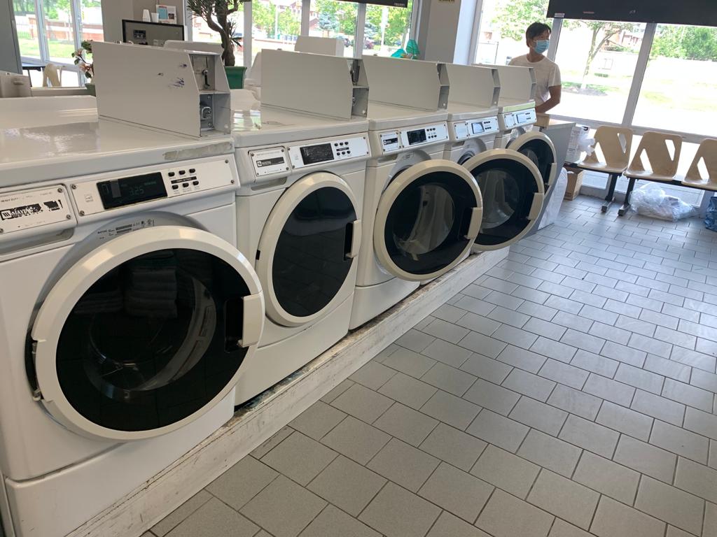 Just Like Home - Coin Laundry, Wash & Fold, and Dry Clean | 325 Central Pkwy W, Mississauga, ON L5B 3X9, Canada | Phone: (905) 281-8272