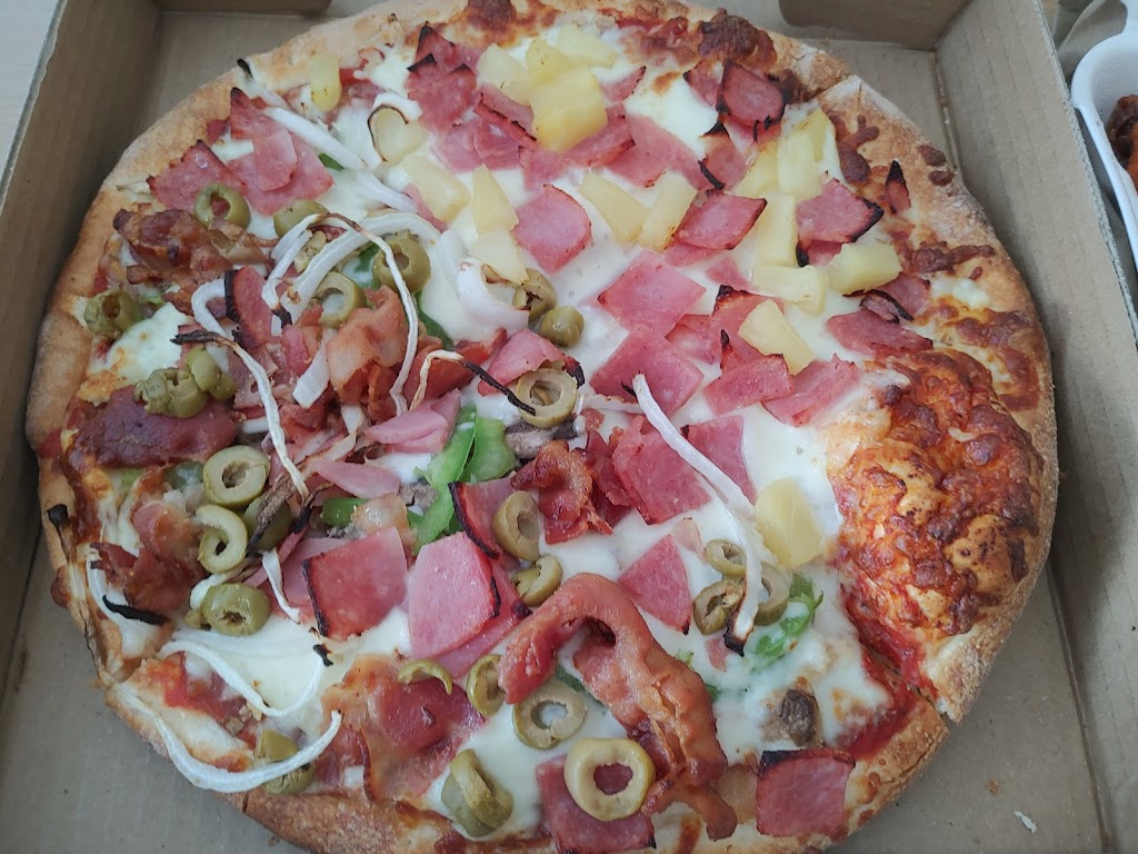 Pizzalinni | 3626 Bd Saint-Charles, Kirkland, QC H9H 3C3, Canada | Phone: (514) 630-6666