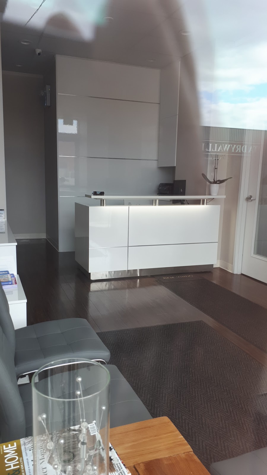 Rogers Road Dental | 479A Rogers Rd, Toronto, ON M6M 0B3, Canada | Phone: (416) 901-5990