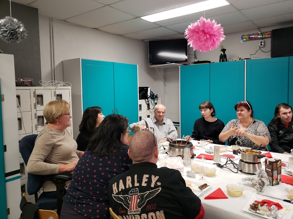 Centre communautaire de Pont-Rouge | 2 de la Fabrique, Pont-Rouge, QC G3H 3J6, Canada | Phone: (418) 873-2151