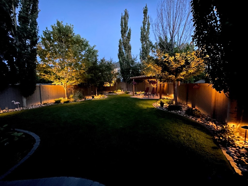 The Edmonton Landscape Lighting Company | 7468 May Common NW, Edmonton, AB T6R 0G9, Canada | Phone: (780) 915-6910