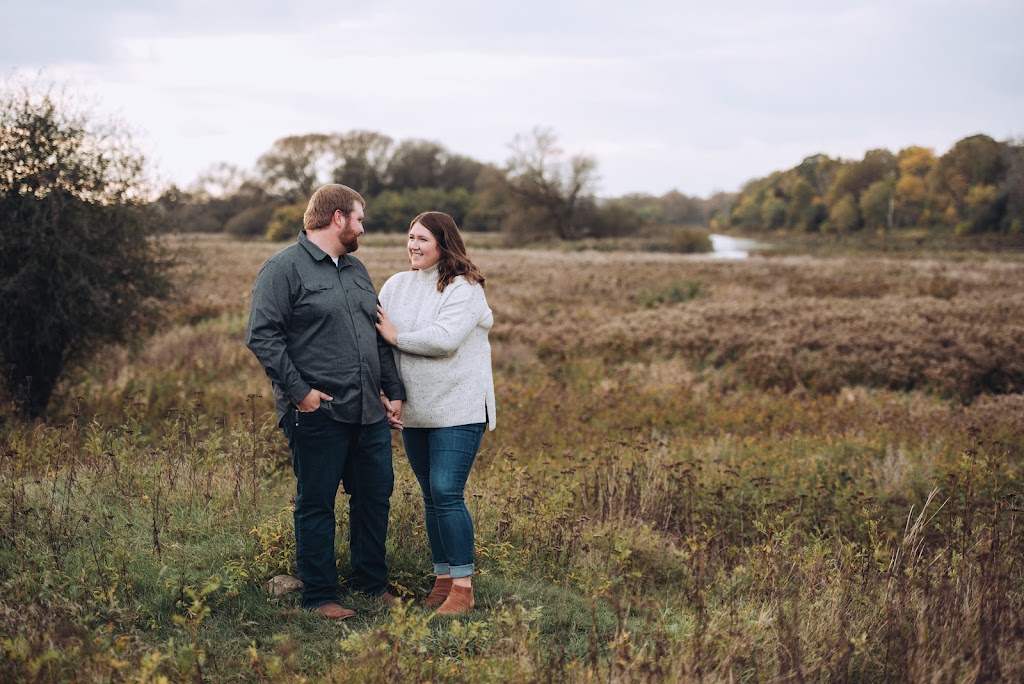 Devon C Photography | 43 Krug St, Kitchener, ON N2H 2X5, Canada | Phone: (519) 277-3386