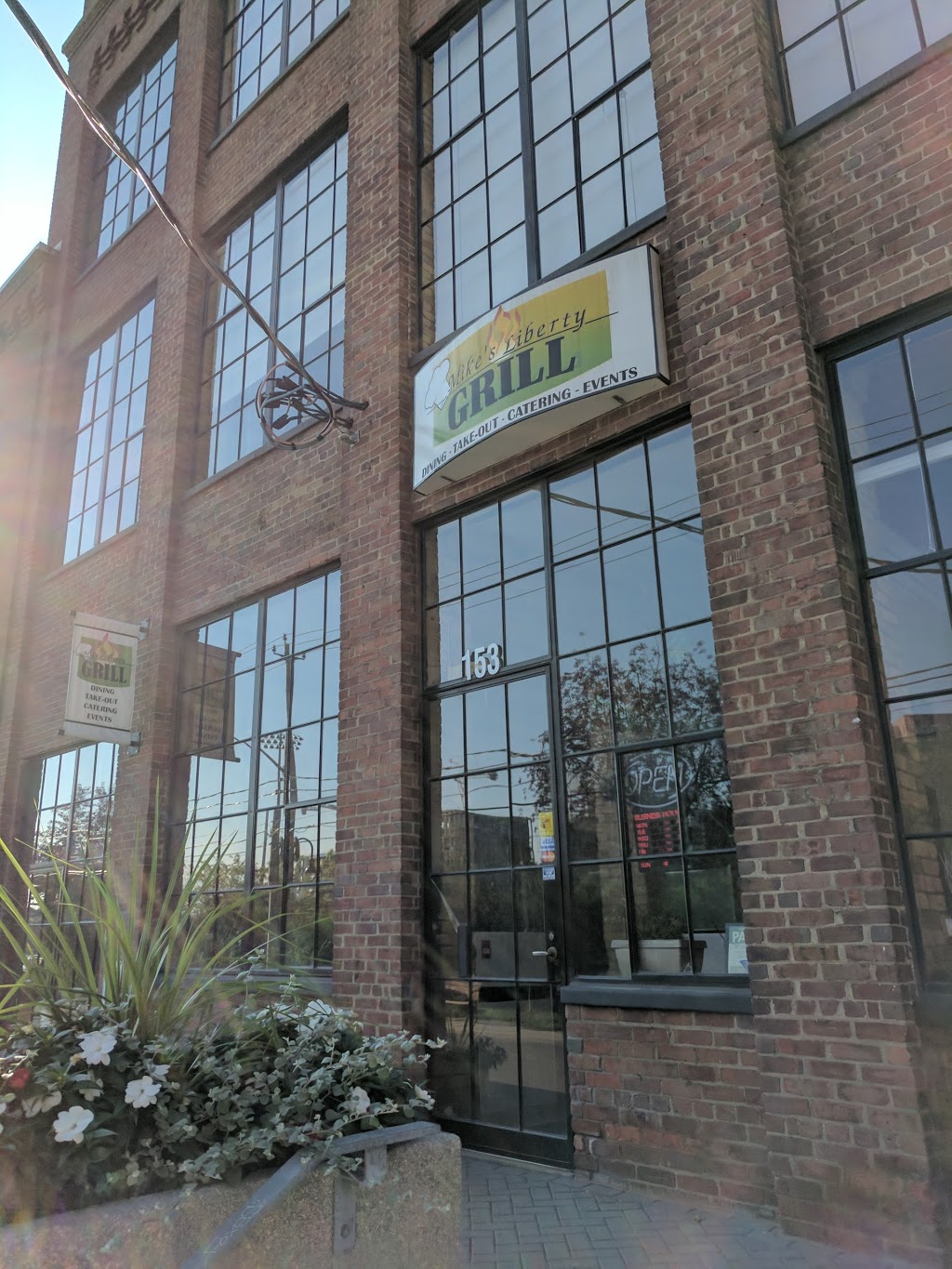Mikes Liberty Grill | 155 Liberty St, Toronto, ON M6K 3G3, Canada | Phone: (416) 536-4444