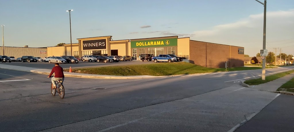 Dollarama | Country Fair Mall, 250 Erie St S, Leamington, ON N8H 3C2, Canada | Phone: (519) 325-0732