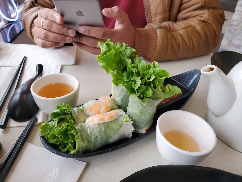 Pho 128 | 207 Edgeley Blvd UNIT 12, Concord, ON L4K 4B5, Canada | Phone: (905) 660-3354