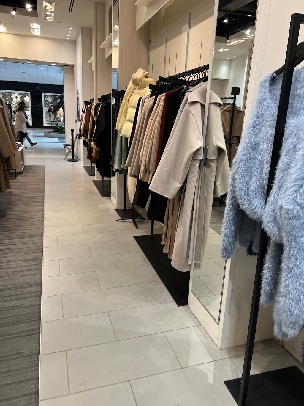 OAK + FORT | Unit L117a, 1485 Portage Ave, Winnipeg, MB R3G 0W4, Canada | Phone: (431) 489-1819