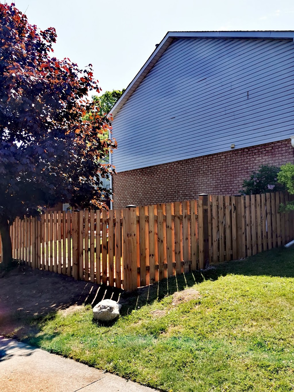 A&H Custom Fence and Decks | 50 Gerard Ave, Kitchener, ON N2C 2A1, Canada | Phone: (519) 222-2882