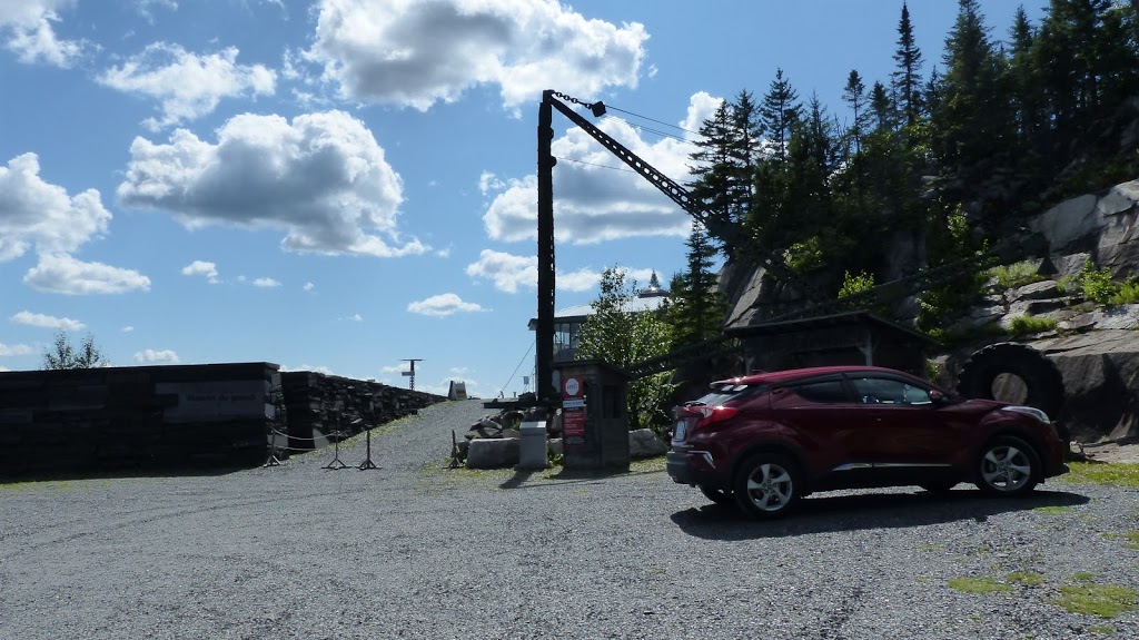 Maison du Granit | 301 Route du Morne, Lac-Drolet, QC G0Y 1C0, Canada | Phone: (819) 549-2566
