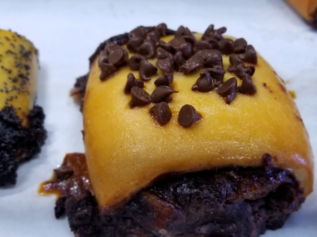 What A Bagel | 808 York Mills Rd, North York, ON M3B 1X8, Canada | Phone: (416) 916-1237