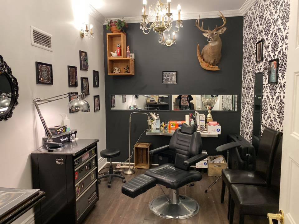 La Reine de Pique | 450 Rue Lindsay, Drummondville, QC J2B 1G6, Canada | Phone: (819) 857-4147