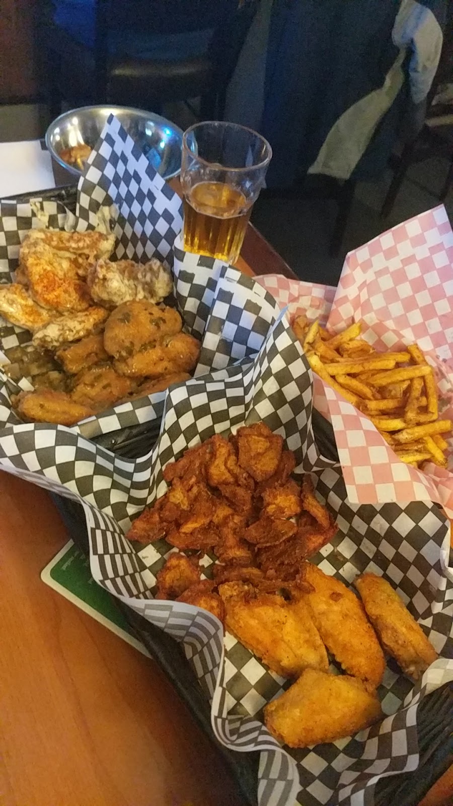 Top Spot Pub | 87 High St, Sutton, ON L0E 1R0, Canada | Phone: (905) 722-7202