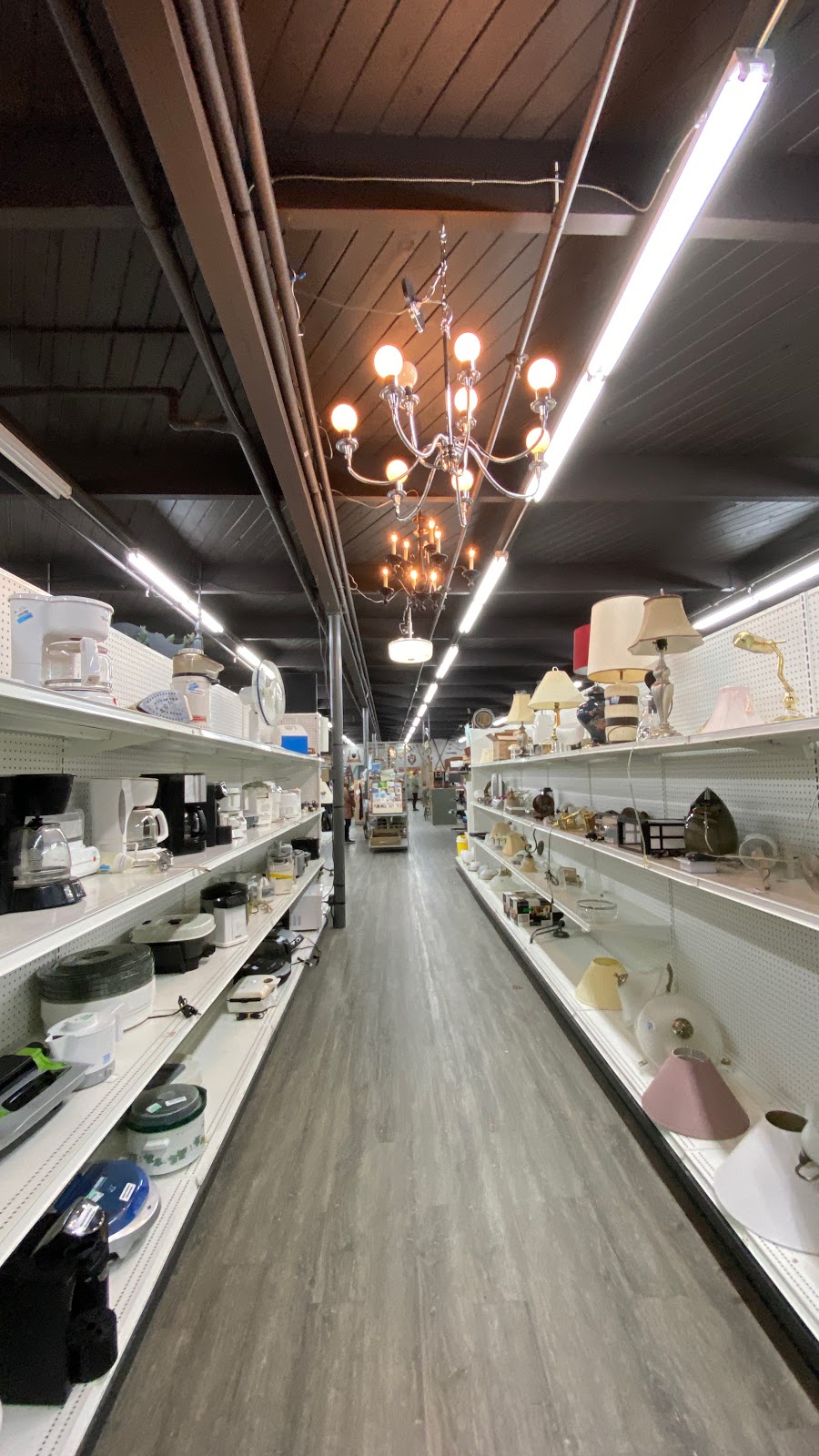 Mission Thrift Store Langley | 20500 Logan Ave, Langley, BC V3A 4L9, Canada | Phone: (604) 533-3995