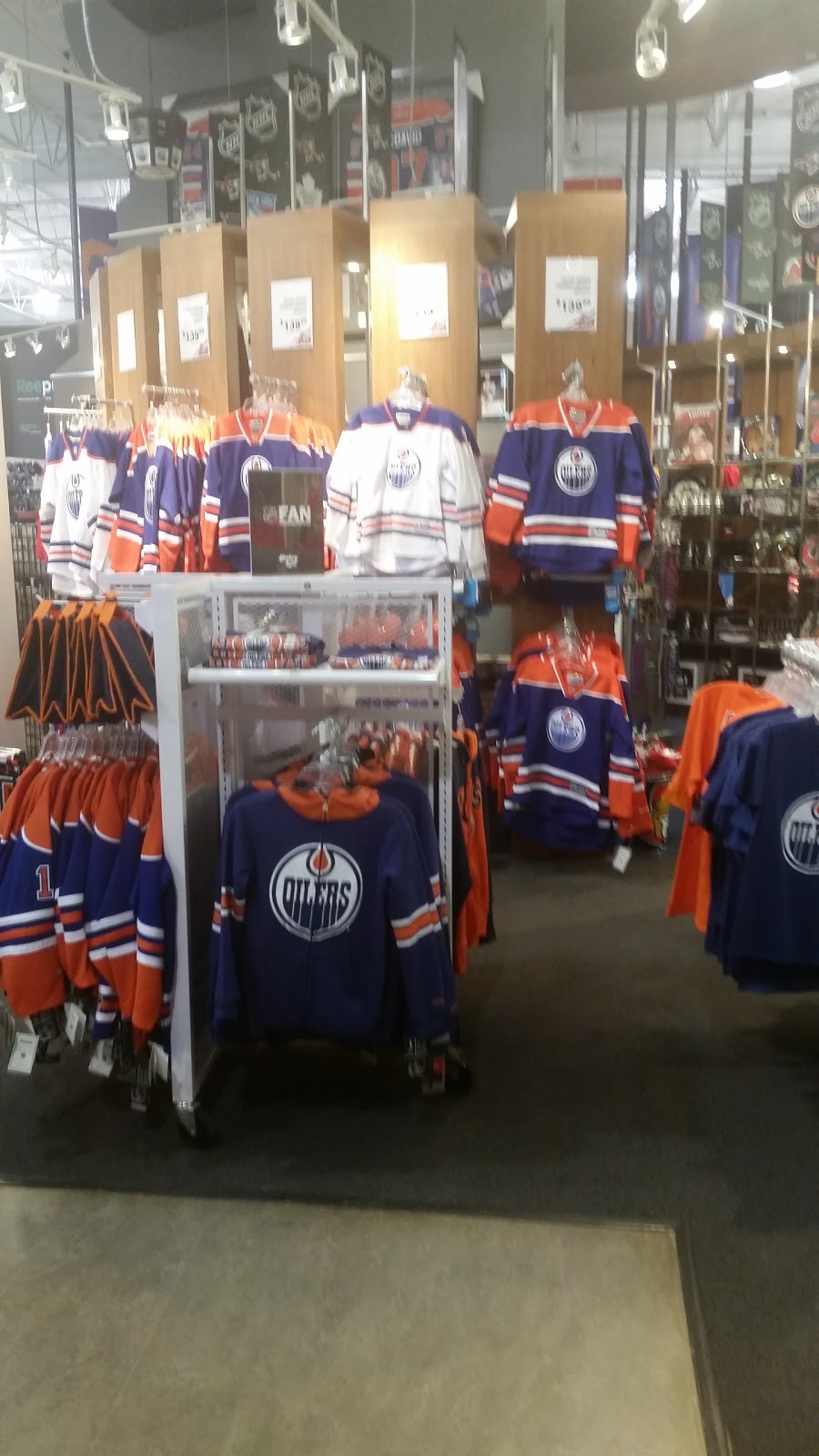 Pro Hockey Life South Edmonton | 1412 99 St NW, Edmonton, AB T6N 0A4, Canada | Phone: (780) 409-8395