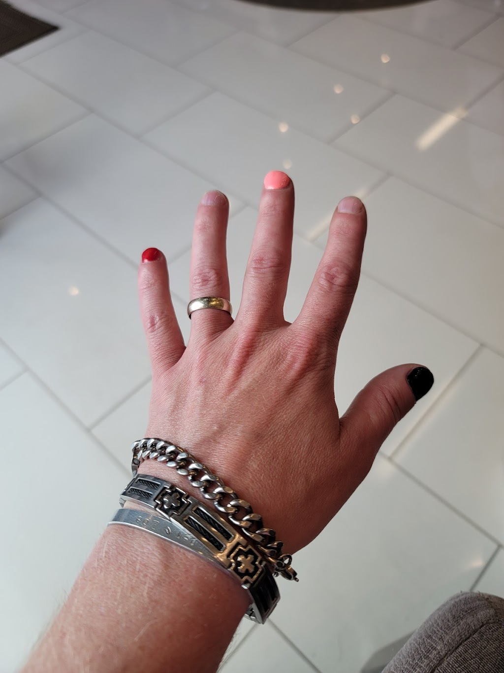 Binhs Nails | 210-975 St Albert Trail, St. Albert, AB T8N 4K6, Canada | Phone: (780) 569-4888