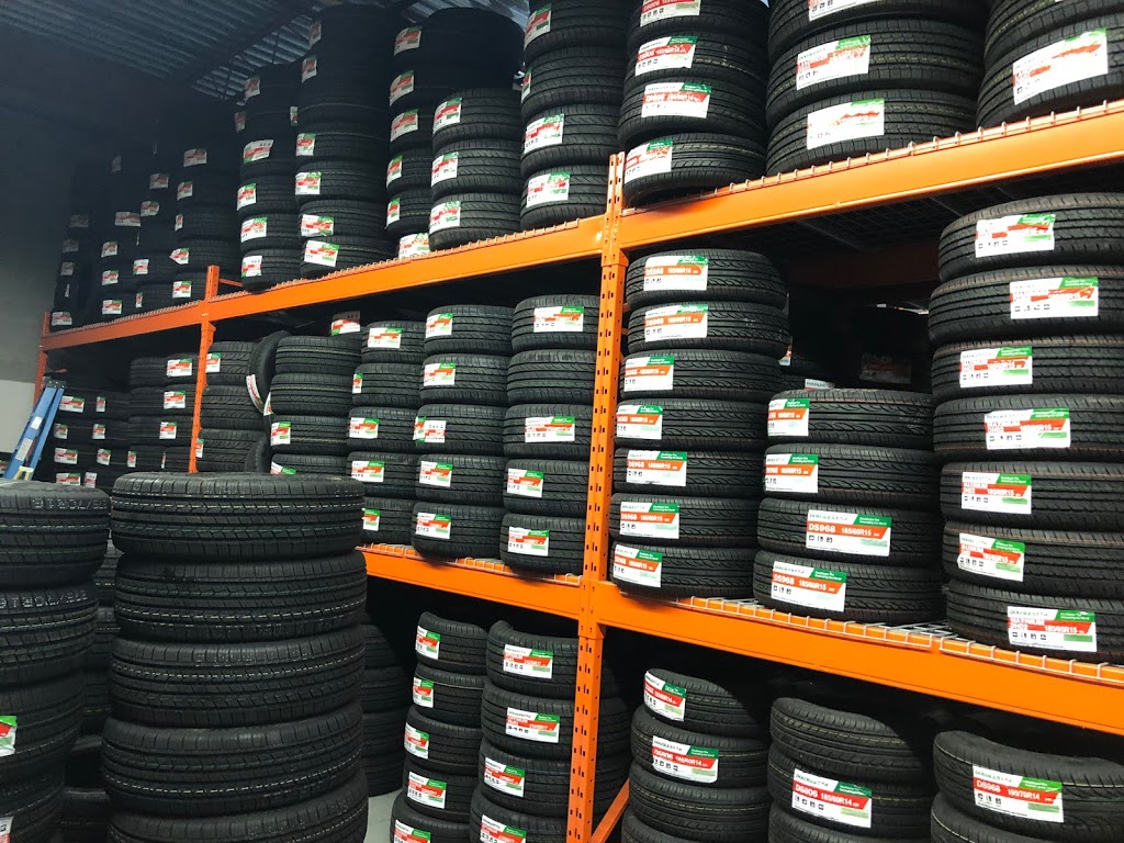 DoubleStar Tire | 2395 Cawthra Rd, Mississauga, ON L5A 2W8, Canada | Phone: (905) 276-4395