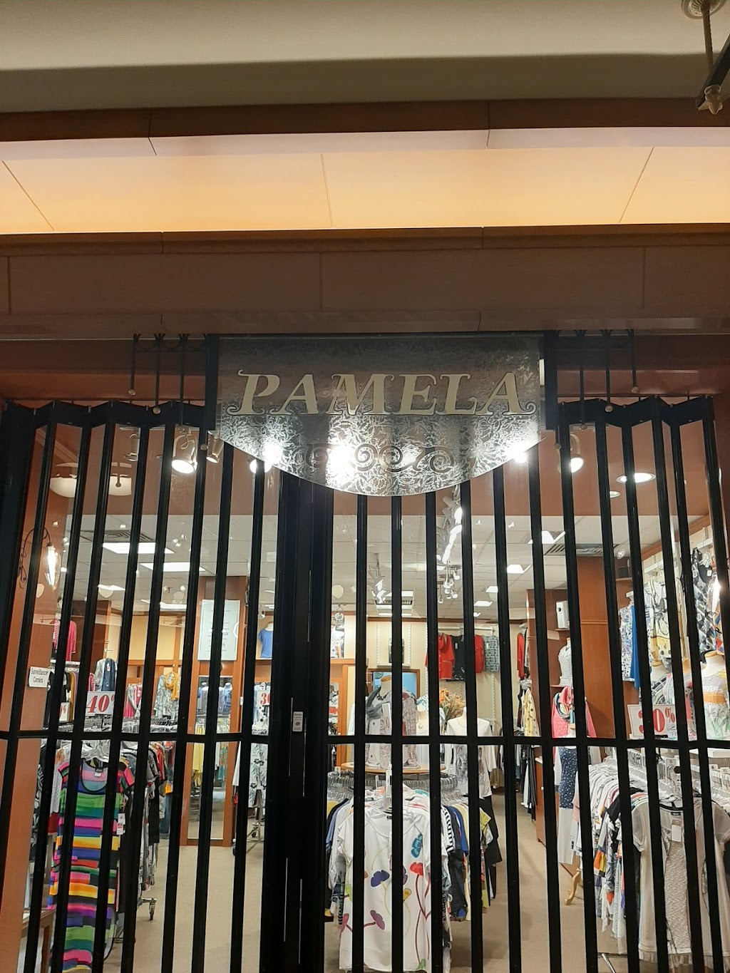 Boutique Paméla | 550 Bd Wilfrid-Hamel, Québec, QC G1M 2S6, Canada | Phone: (418) 648-8380
