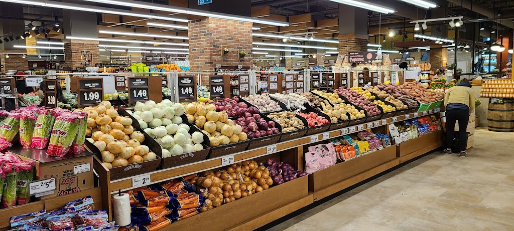 Farm Boy | 29 Bathurst St Unit 1, Toronto, ON M5V 2P1, Canada | Phone: (416) 366-0081