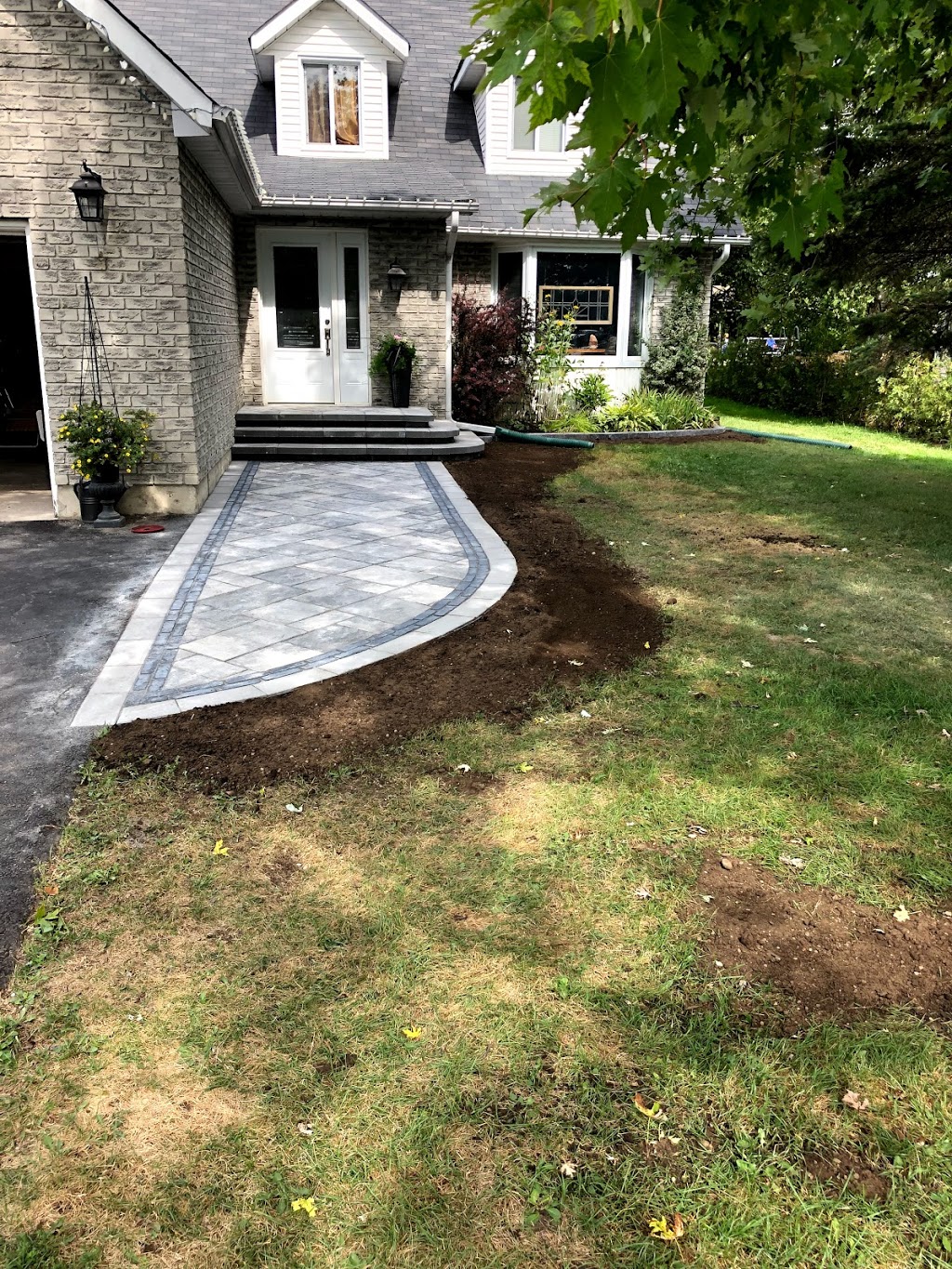 Maple Ridge Landscape Construction | 2522 Leonard St, Innisfil, ON L9S 3T8, Canada | Phone: (705) 309-2345