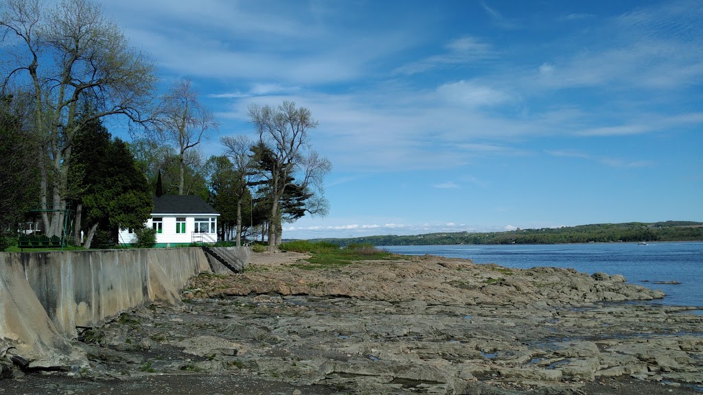 Municipalité de Sainte-Pétronille | 3 Chem. de lÉglise, Sainte-Pétronille, QC G0A 4C0, Canada | Phone: (418) 828-2270