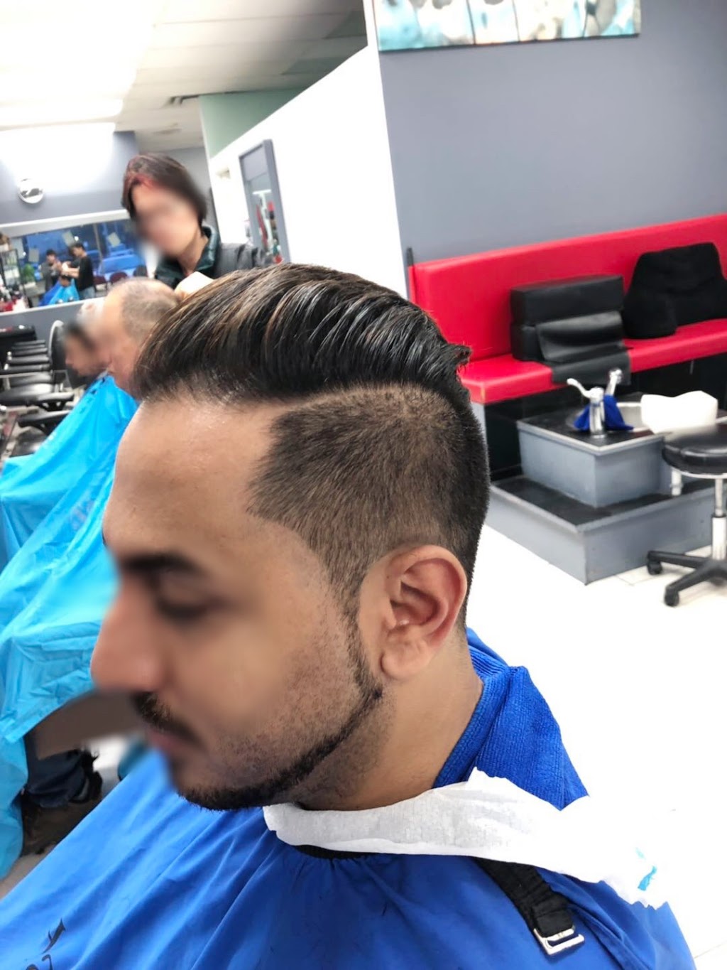 Hair express | 680 Silver Creek Blvd, Mississauga, ON L5A 3Z1, Canada | Phone: (905) 566-0164
