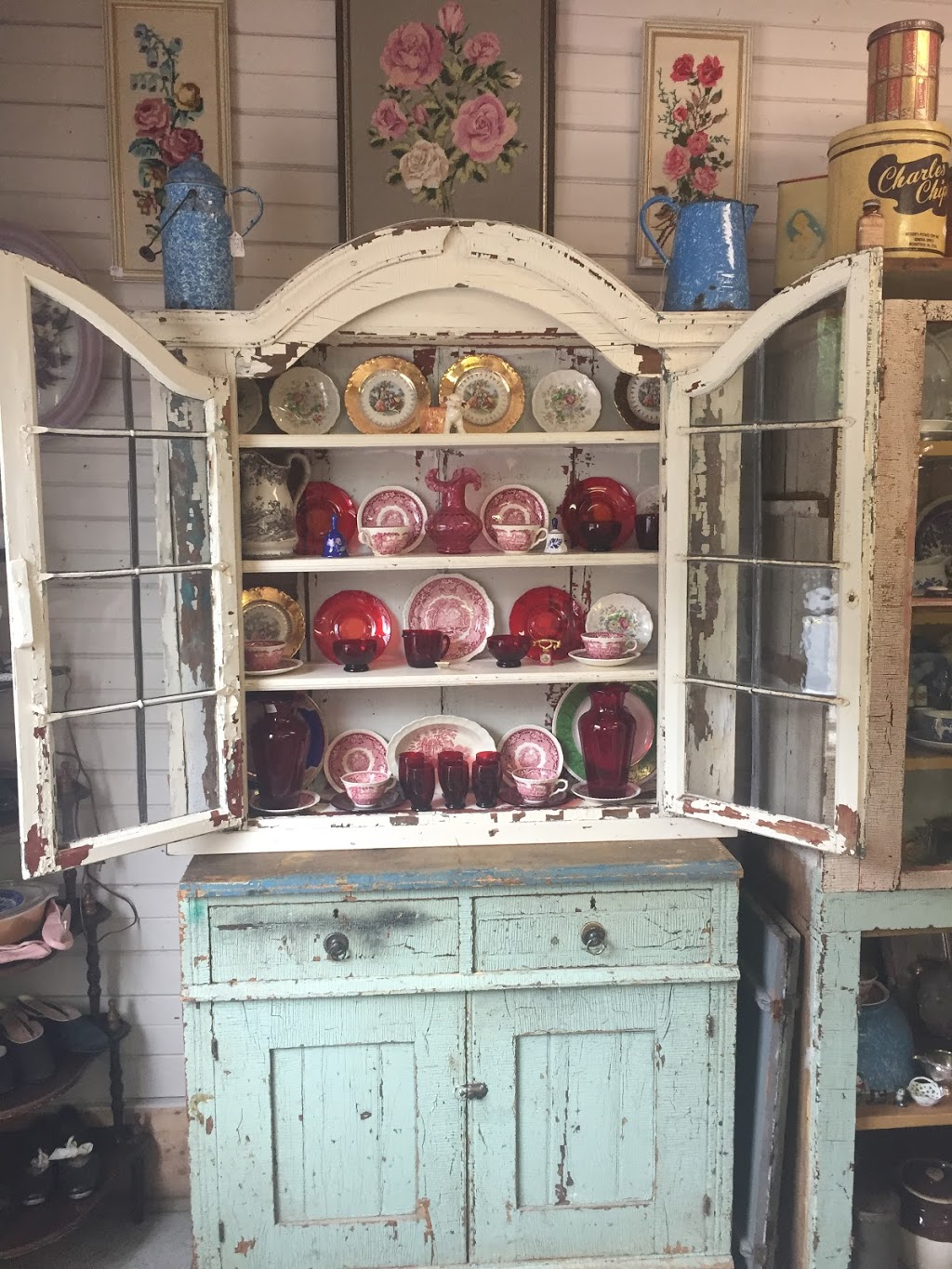 R.L Collectables & Antiques | 324 St Lawrence St, Merrickville, ON K0G 1N0, Canada | Phone: (613) 285-5118