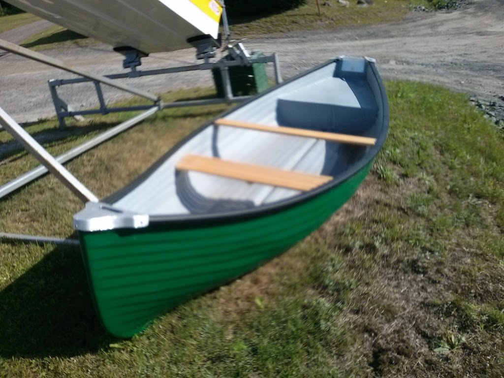Location des Monts | 540 Rue Notre Dame, Saint-Alexis-des-Monts, QC J0K 1V0, Canada | Phone: (819) 668-6775