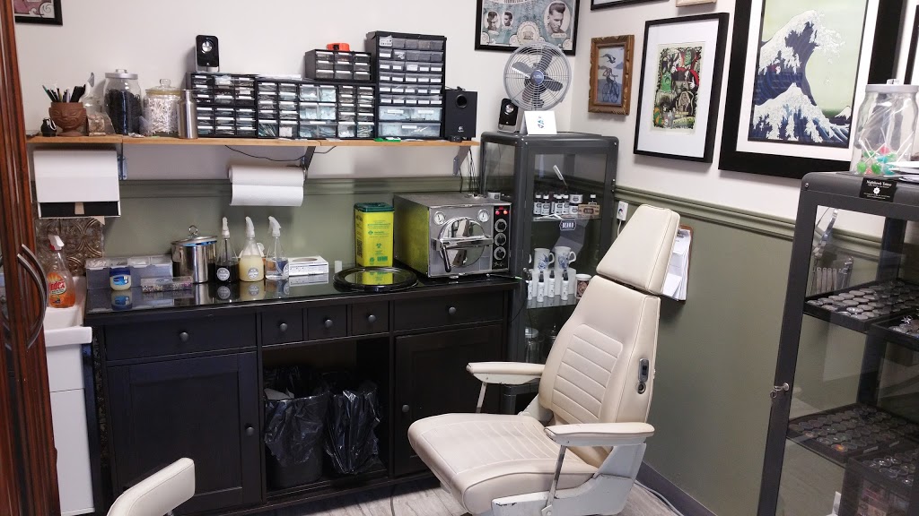 Nighthawk Tattoo And Gallery | 951 Gordon St, Guelph, ON N1G 4S1, Canada | Phone: (519) 767-0801