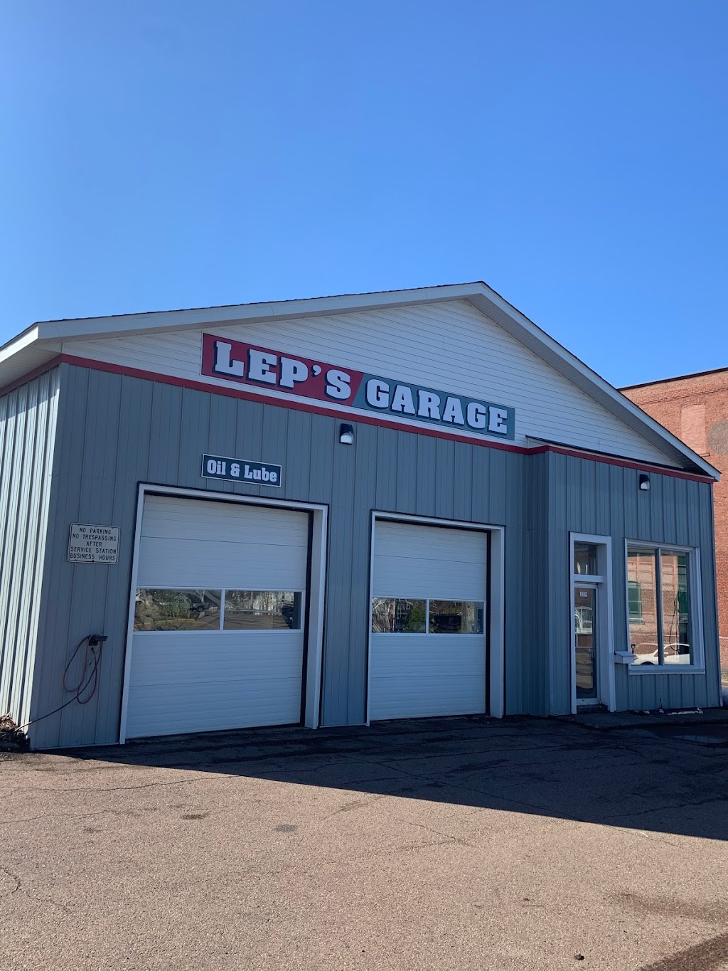 LEPS Garage | 139 Victoria St E, Amherst, NS B4H 1X9, Canada | Phone: (902) 499-8897