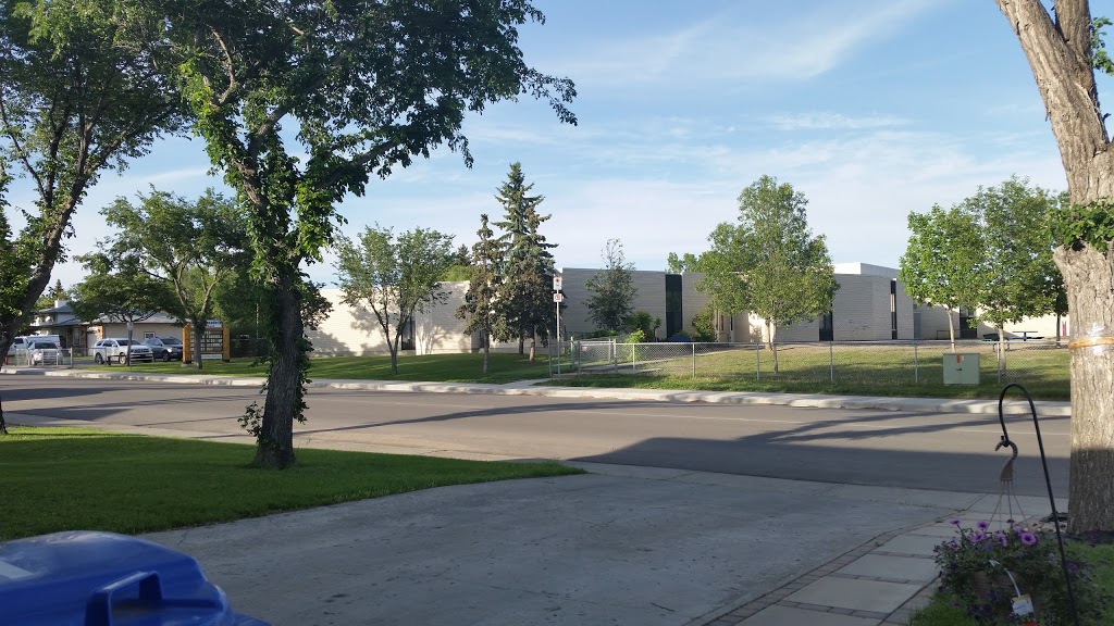 St. Bernadette School | 727 McIntosh St N, Regina, SK S4R 5Z4, Canada | Phone: (306) 791-7320