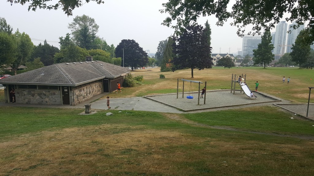 Winona Park | 7575 Columbia St, Vancouver, BC V5X 2Z1, Canada | Phone: (604) 873-7000