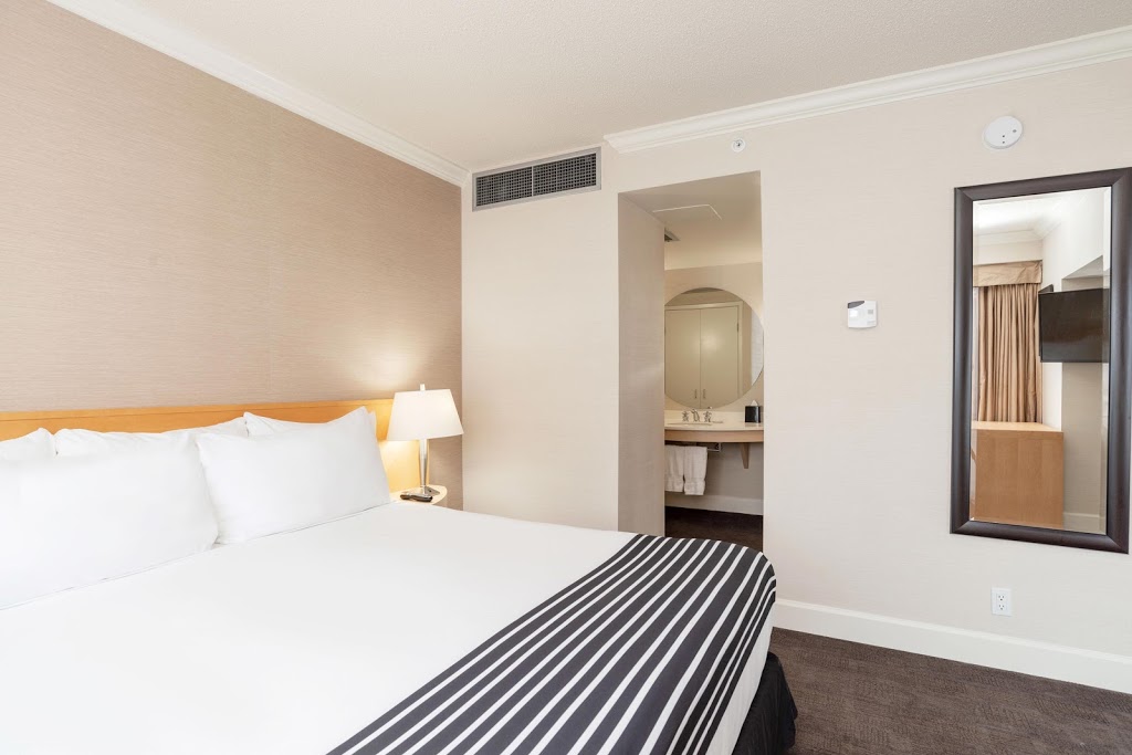 Sandman Signature Vancouver Airport Hotel & Resort | 10251 St Edwards Dr, Richmond, BC V6X 2M9, Canada | Phone: (604) 278-9611