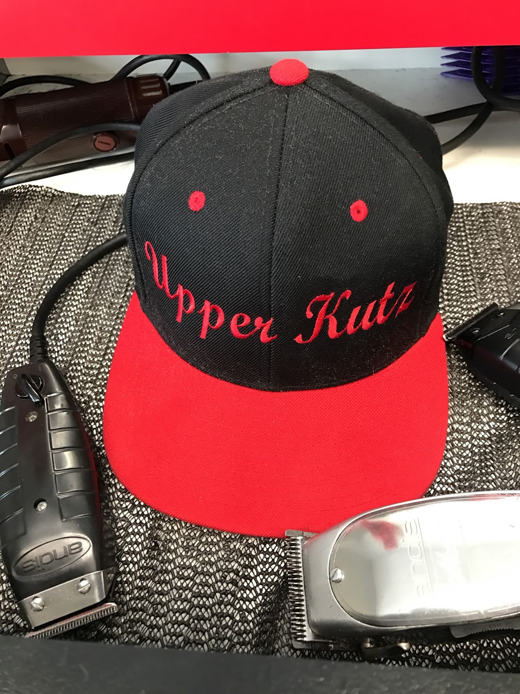 Upper Kutz Barbershop | 4524-A Edmonton Trail, Calgary, AB T2E 3V8, Canada | Phone: (403) 475-6500