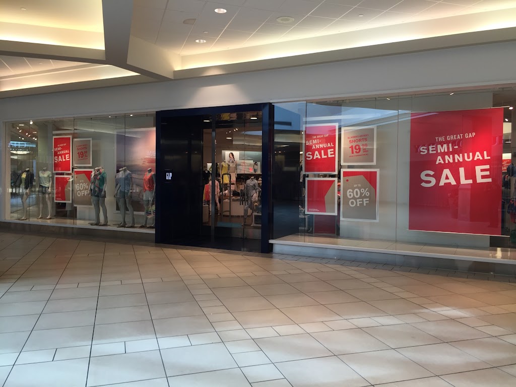 Gap | 3625 Shaganappi Trail NW Space D01, Calgary, AB T3A 0E2, Canada | Phone: (403) 288-5188