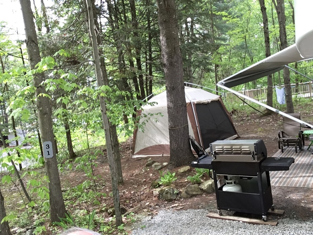 Camping Vélo Bromont | 531 Chemin Saxby S, Bromont, QC J2L 3C3, Canada | Phone: (450) 776-3864
