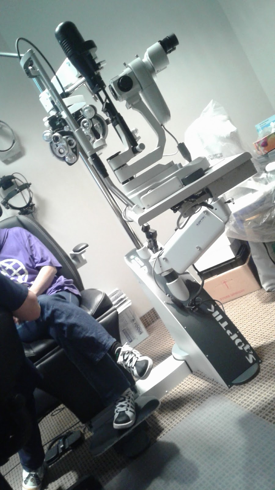 Dr Albert Ng 2010 Eye Care Centre | 4190 Finch Ave E, Scarborough, ON M1S 4T7, Canada | Phone: (416) 297-0322