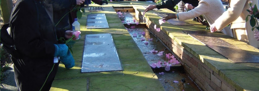 Moles Farewell Tributes & Crematory - Bayview Chapel | 2465 Lakeway Dr, Bellingham, WA 98229, United States | Phone: (360) 733-0510