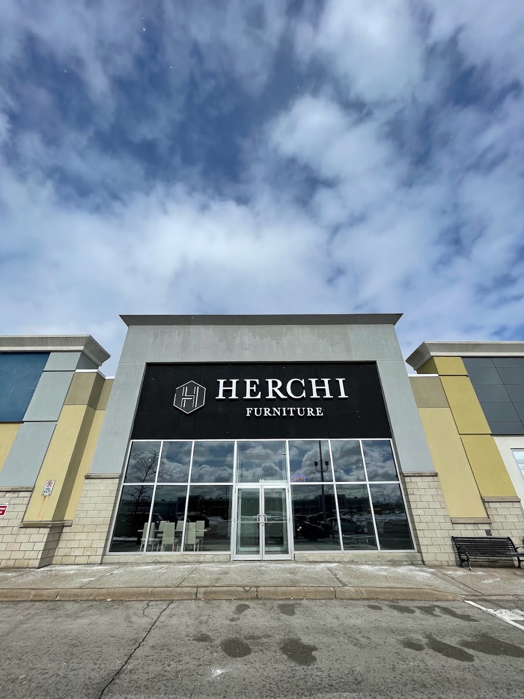 Herchi Furniture | 18170 Yonge St Unit A6, East Gwillimbury, ON L9N 0J3, Canada | Phone: (905) 898-8666