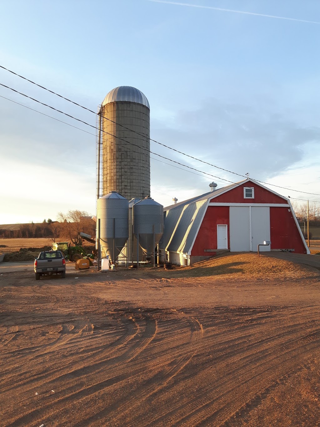 Curry Knoll Farms | 124 Wharf Rd, Wolfville, NS B4P 2R3, Canada | Phone: (902) 542-9856