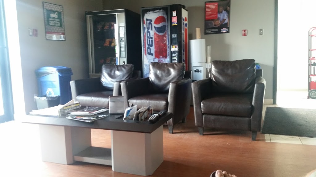 Discount Location dautos et camions | 100 Boulevard Roland-Therrien, Longueuil, QC J4H 3V8, Canada | Phone: (450) 646-4846