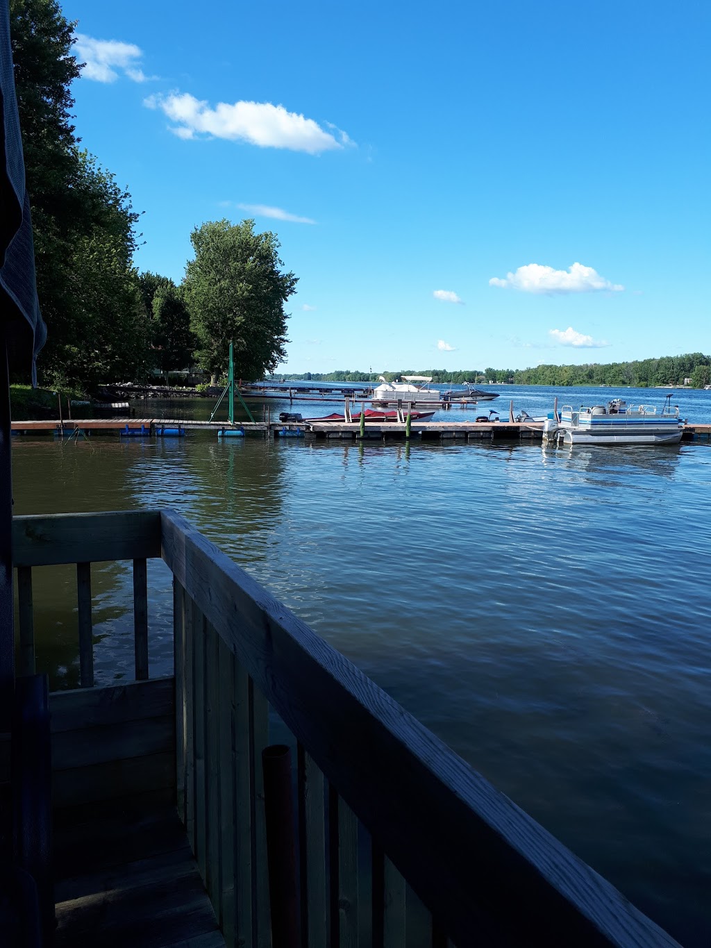 Camping Du Haut Richelieu | 121 Rue Mombleau, Saint-Jean-sur-Richelieu, QC J3B 6Y8, Canada | Phone: (450) 347-4528