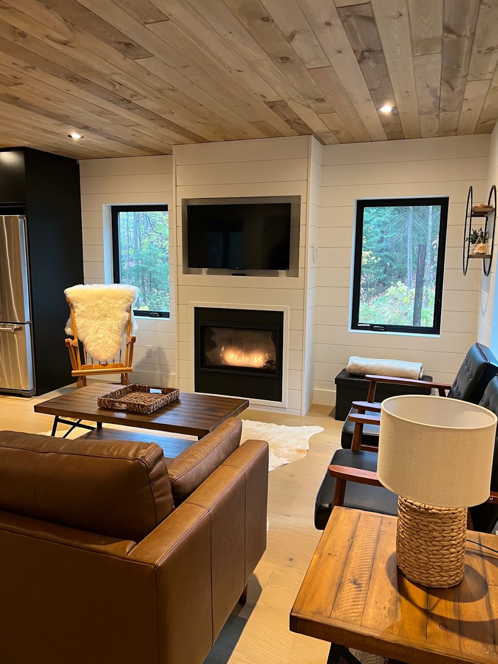 The Boreal’s Edge | Old Snow Rd, Bancroft, ON K0L 1C0, Canada | Phone: (416) 320-8054