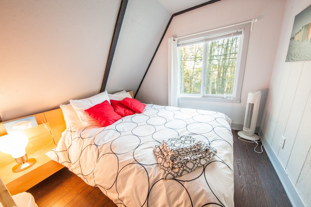 Les Chalets Côté Belval | 9 Rue des Pommiers, Orford, QC J1X 7C6, Canada | Phone: (514) 923-2335