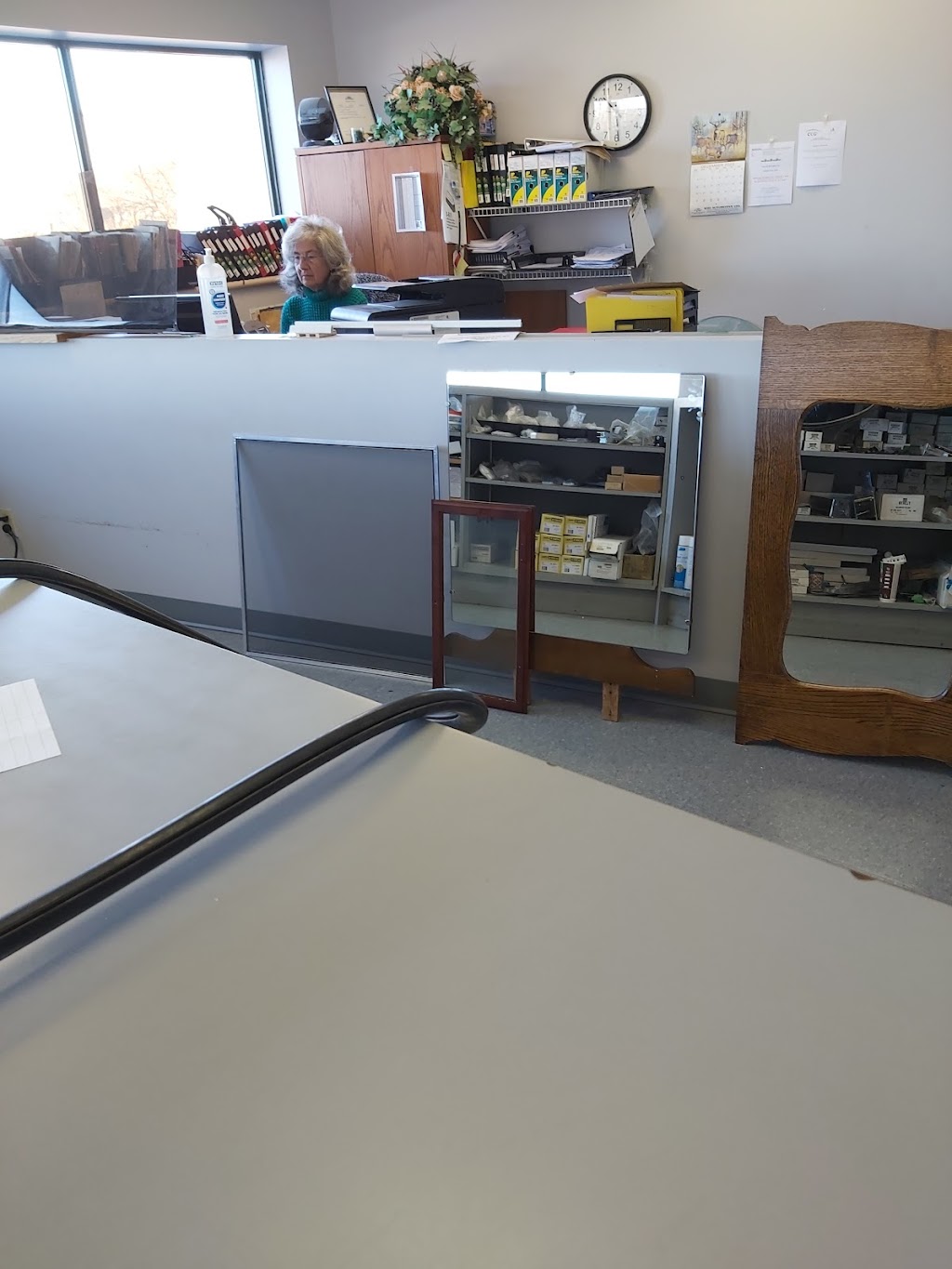 Brantford Glass Inc | 76 Middleton St, Brantford, ON N3S 7V7, Canada | Phone: (519) 752-7831
